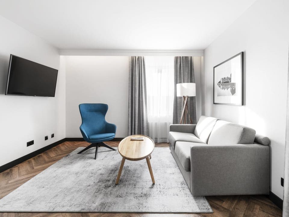 Junior Suite, 1 King Bed with Sofa bed | 1 bedroom, in-room safe, desk, laptop workspace