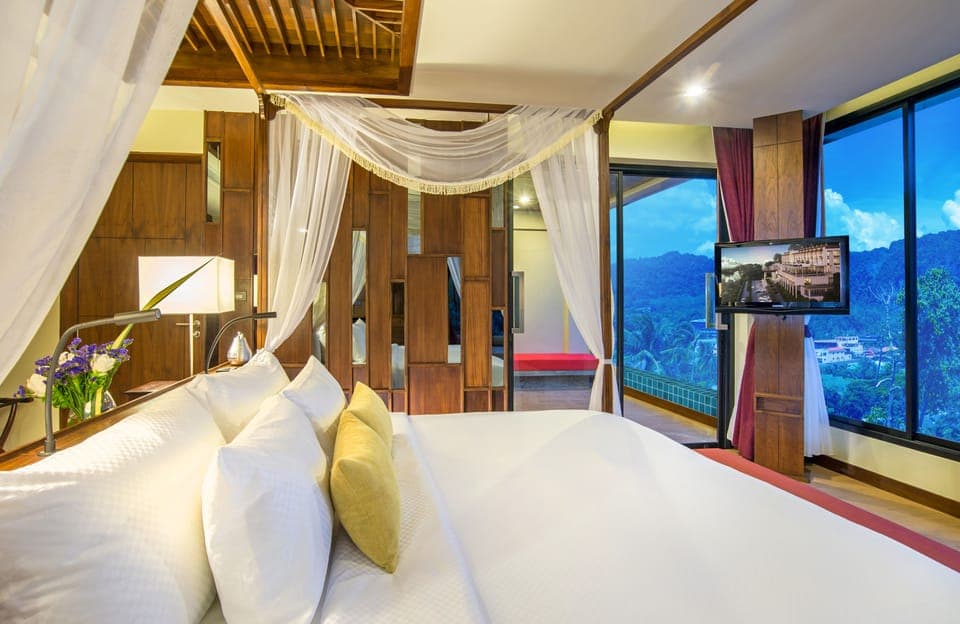 Premium Suite 2 Bedroom | In-room safe, desk, free WiFi, bed sheets