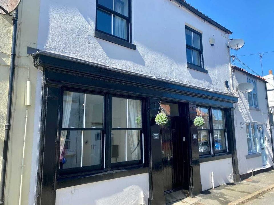 Flamborough Rock Cottage (2bed/4people) and House (4bed/8people) shared entrance