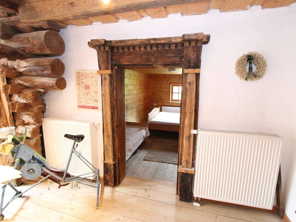 House | 6 bedrooms, individually furnished, bed sheets