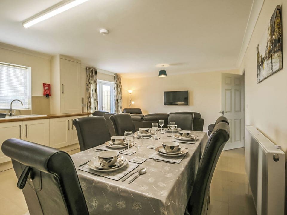 Kitchen/diner | 2 Dawson Court - Dawson Park, Mablethorpe