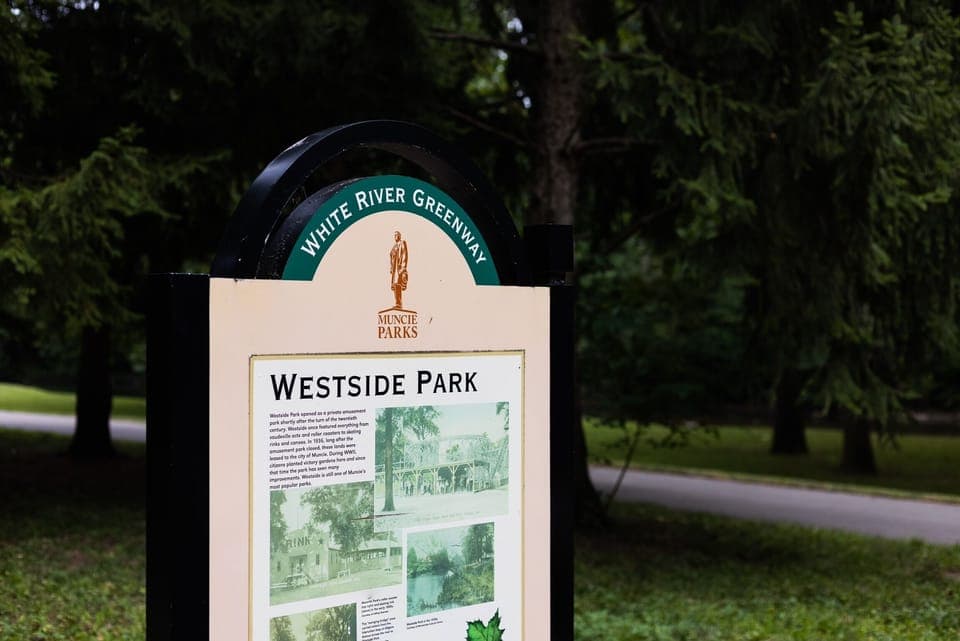 900 ft from Westside park and river.