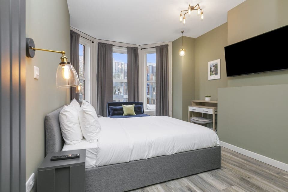 In-room safe, desk, iron/ironing board, free WiFi