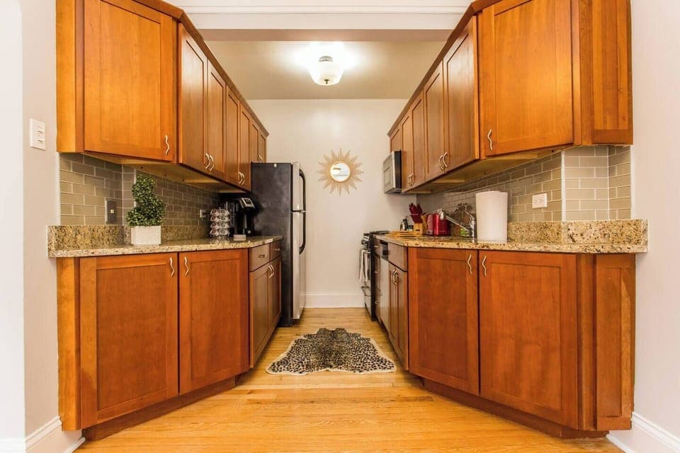 Fully stocked kitchen for simple cooking. There is also a kitchen table with 4 chairs.