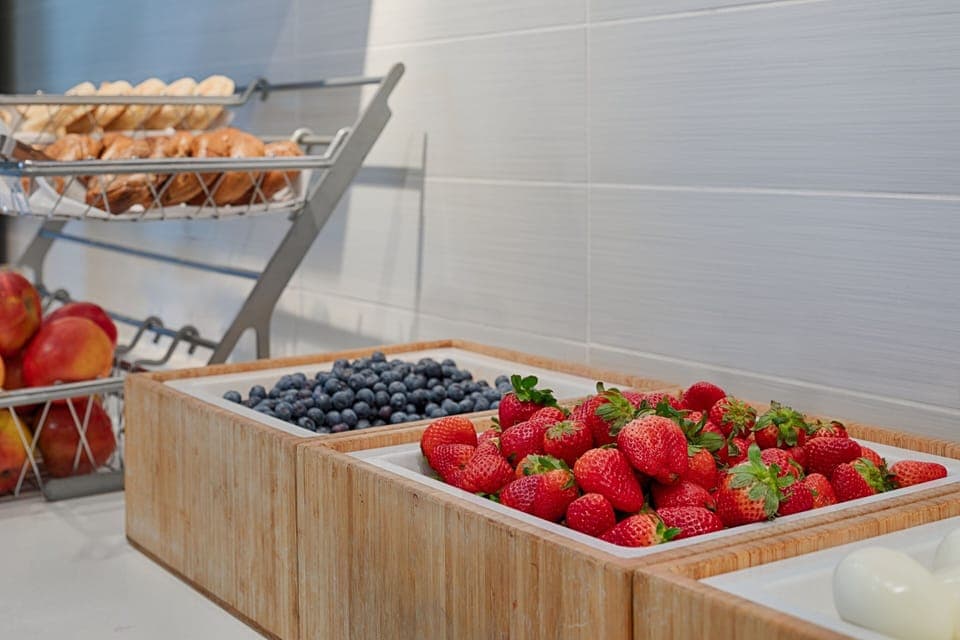 Free daily continental breakfast