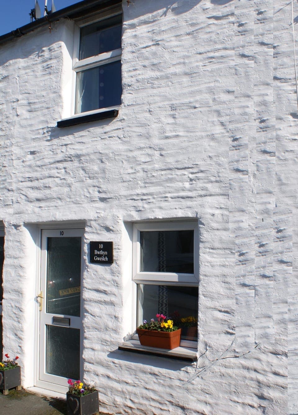 Bwthyn Gweilch - translates as Osprey Cottage