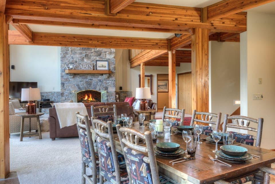 Gather round for family dinner | Main Level