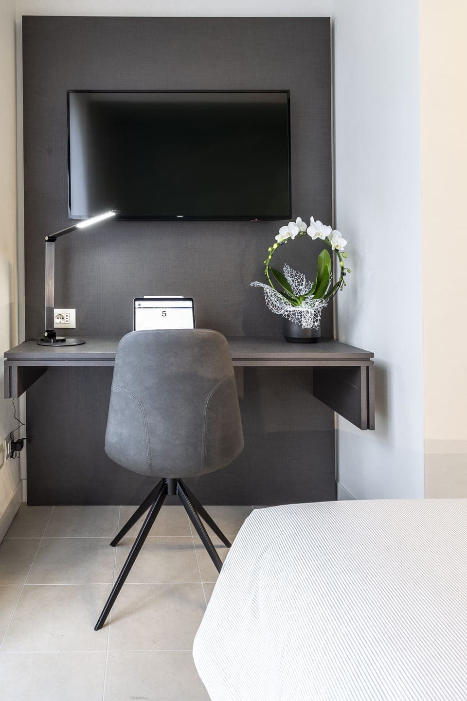 Double Room, Shared Bathroom | Premium bedding, down comforters, minibar, iron/ironing board