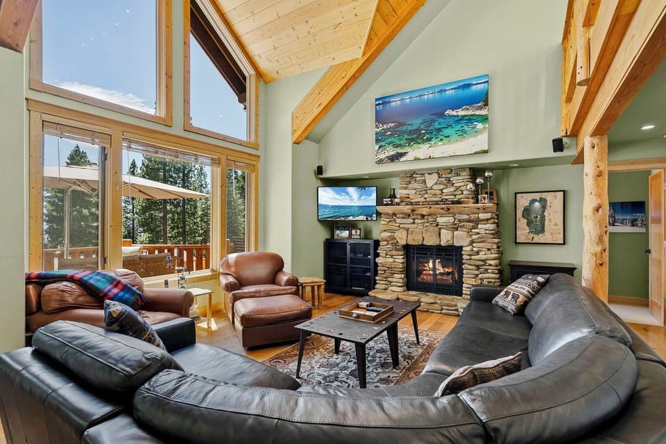 Welcome to Idlewood Oasis! Main living space