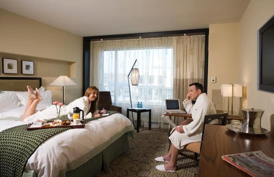 1 bedroom, hypo-allergenic bedding, in-room safe, desk