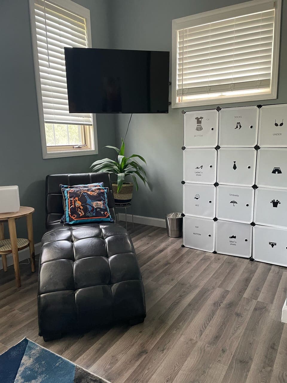 Sitting area and clothing storage &  tv in front bedroom w/ queen bed and loft! 