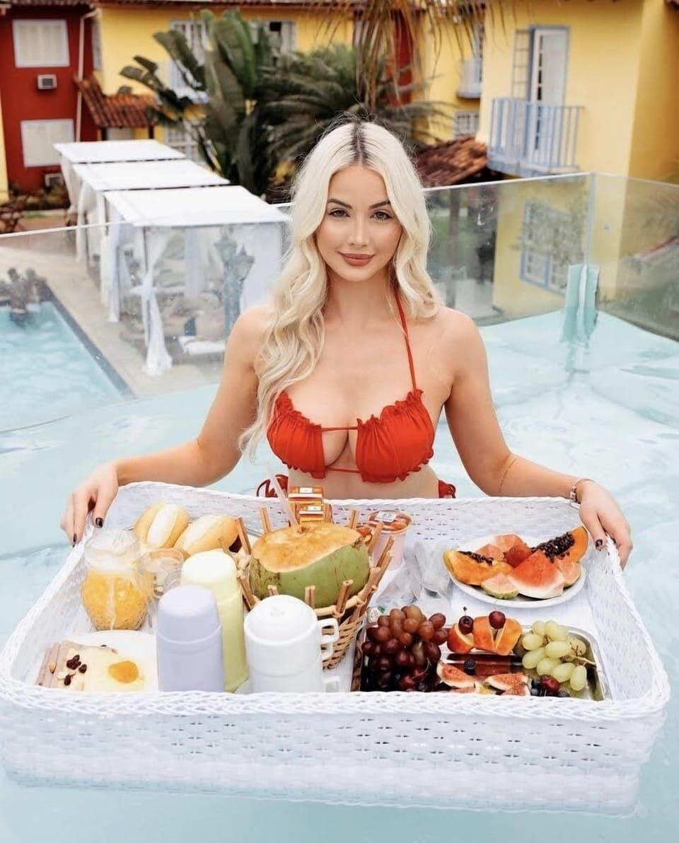 Presidential Suite, Private Pool (del Sol) | Minibar, in-room safe, bed sheets