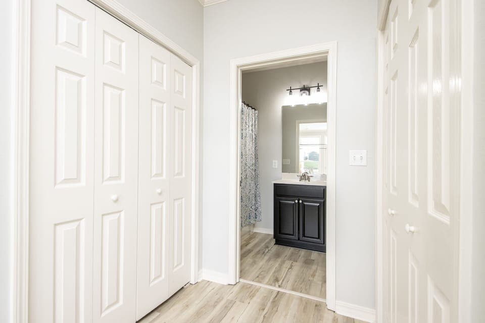 MASTERBED CLOSET AND  BATHROOM