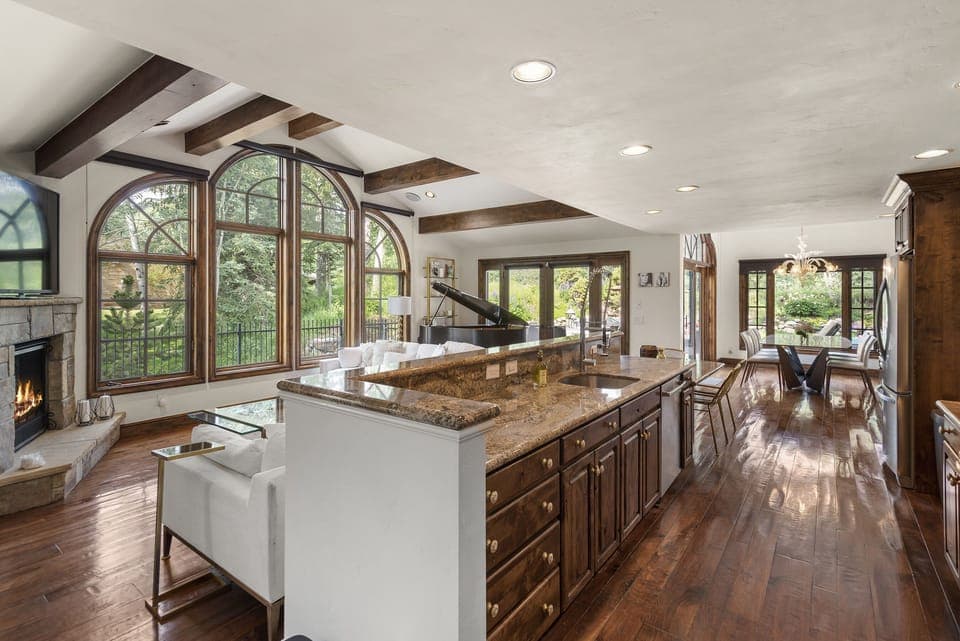 Open Kitchen
