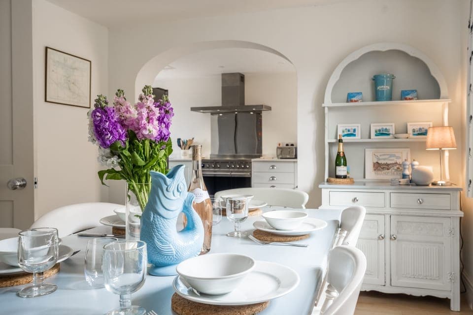 Neptune House, Wells-Next-the-Sea:  Dining room looking through to the kitchen