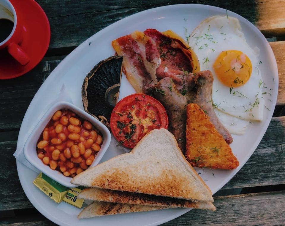 Daily full breakfast (GBP 13.50 per person)