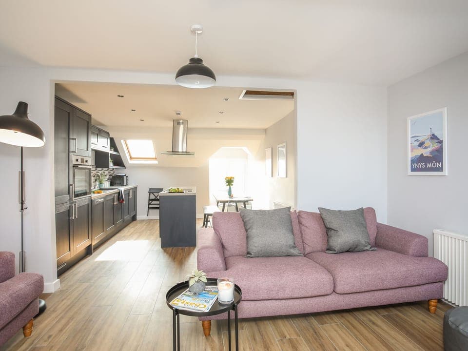 Cottage | Living room | TV