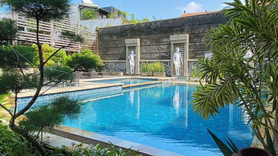 Outdoor pool, sun loungers