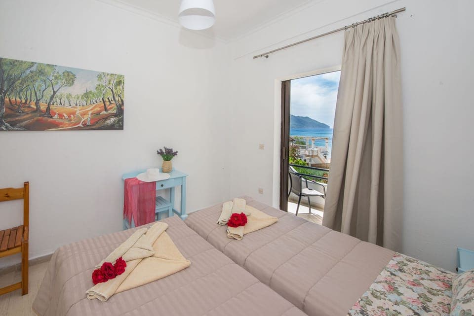 Spiros and Polyxeni Studio 2 Afionas Bedroom