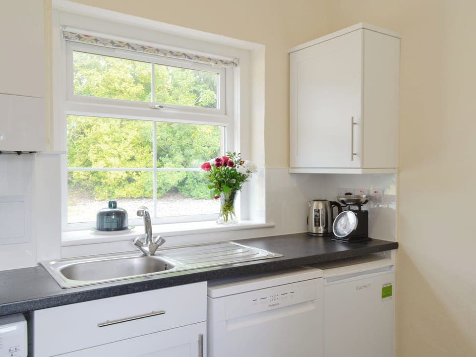 Kitchen | Easter Rattray Cottages: The Bothy - Easter Rattray Cottages, Blairgowrie