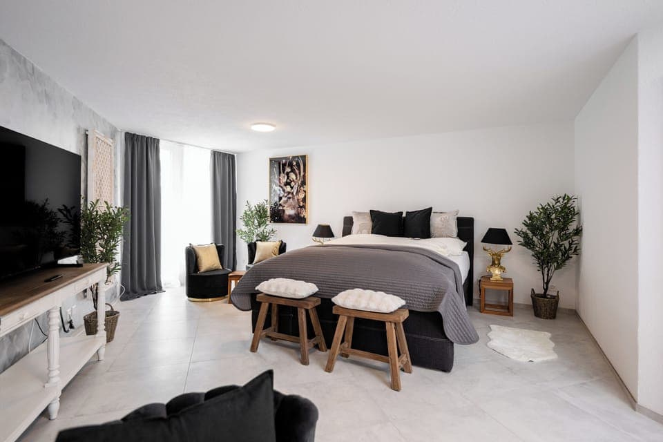 Desk, blackout drapes, iron/ironing board, free WiFi