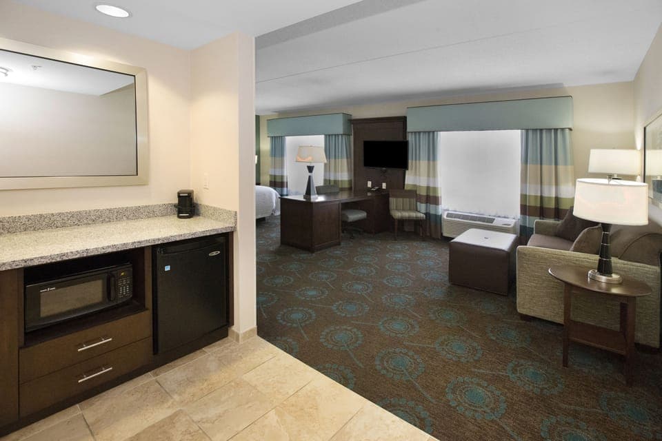 King, Studio Suite | Desk, laptop workspace, blackout drapes, iron/ironing board
