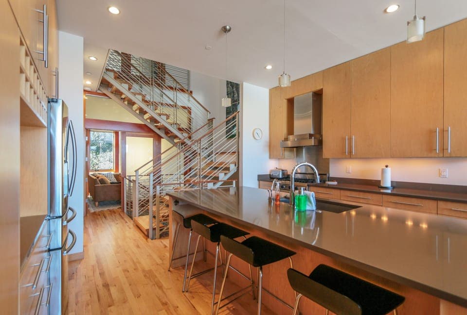 Condo, 4 Bedrooms | Private kitchen | Fridge, oven, coffee/tea maker, toaster