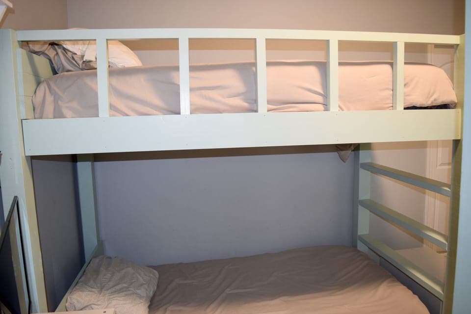 Bunkroom 