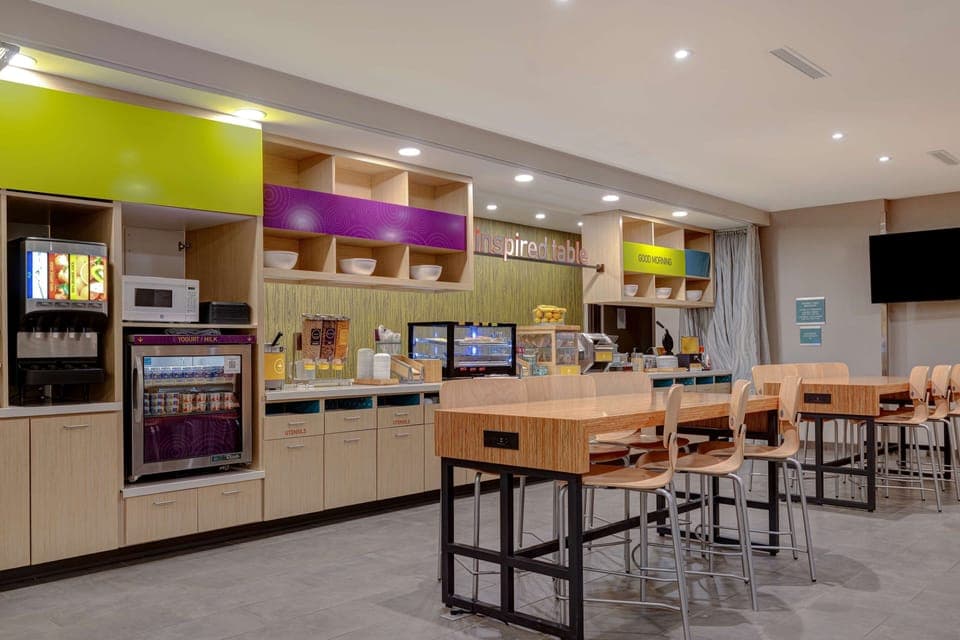 Free daily full breakfast