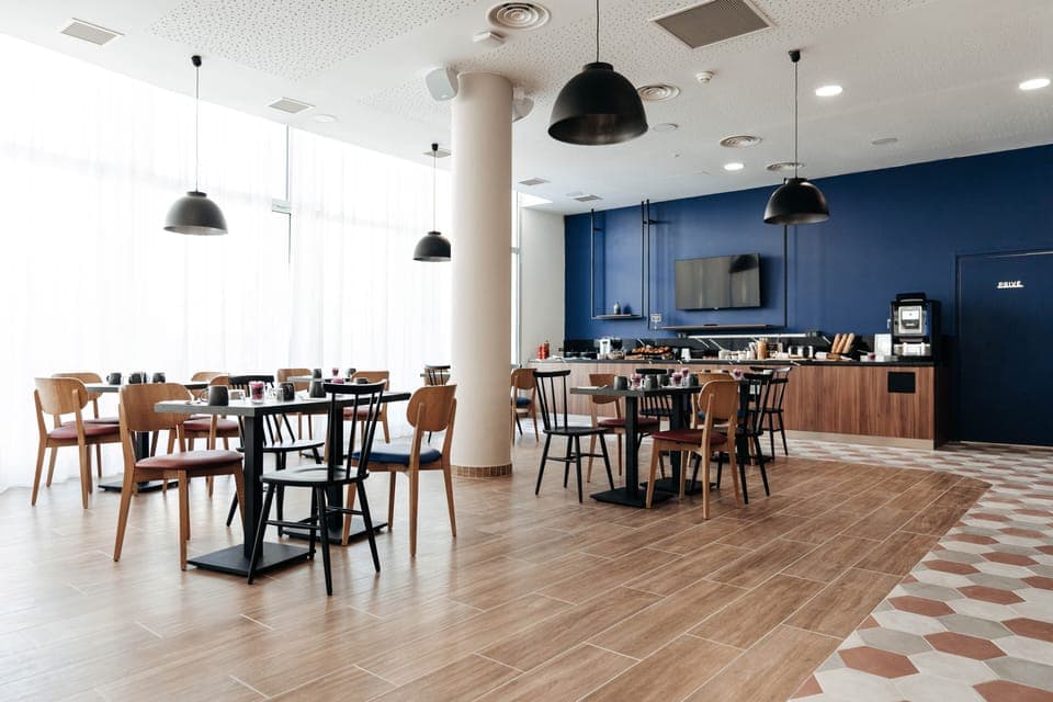 Daily buffet breakfast (EUR 19 per person)