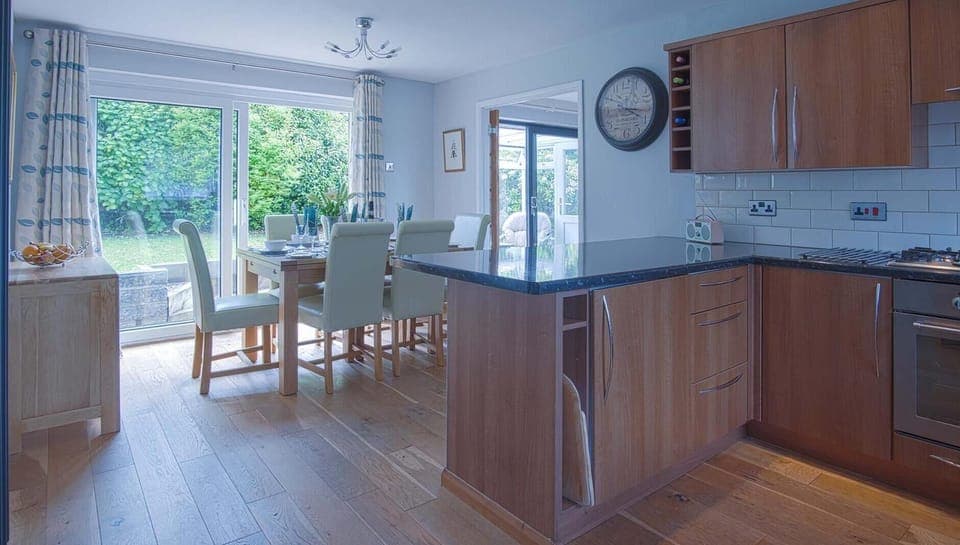 Ragged Staff - 3 Bed Holiday Home - Saundersfoot (22900)