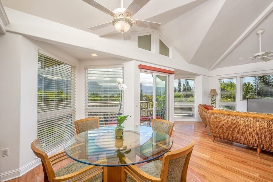 Condo, 3 Bedrooms | Private kitchen | Fridge, oven, coffee/tea maker, toaster