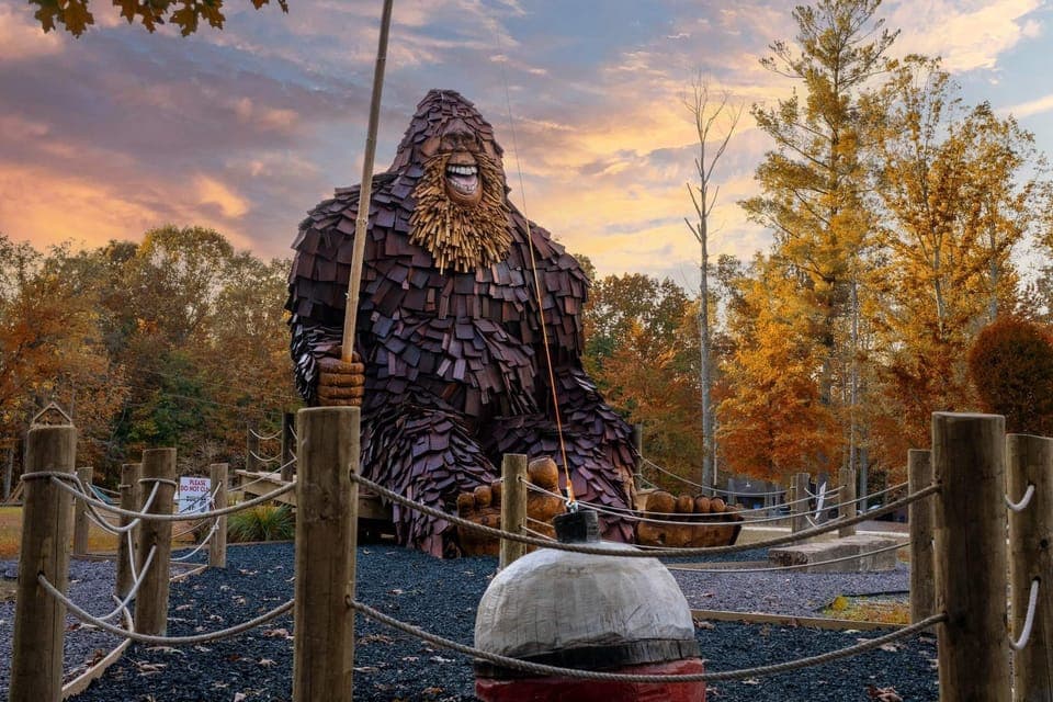Home of Otis built by Bear Hollow Wood Carvers