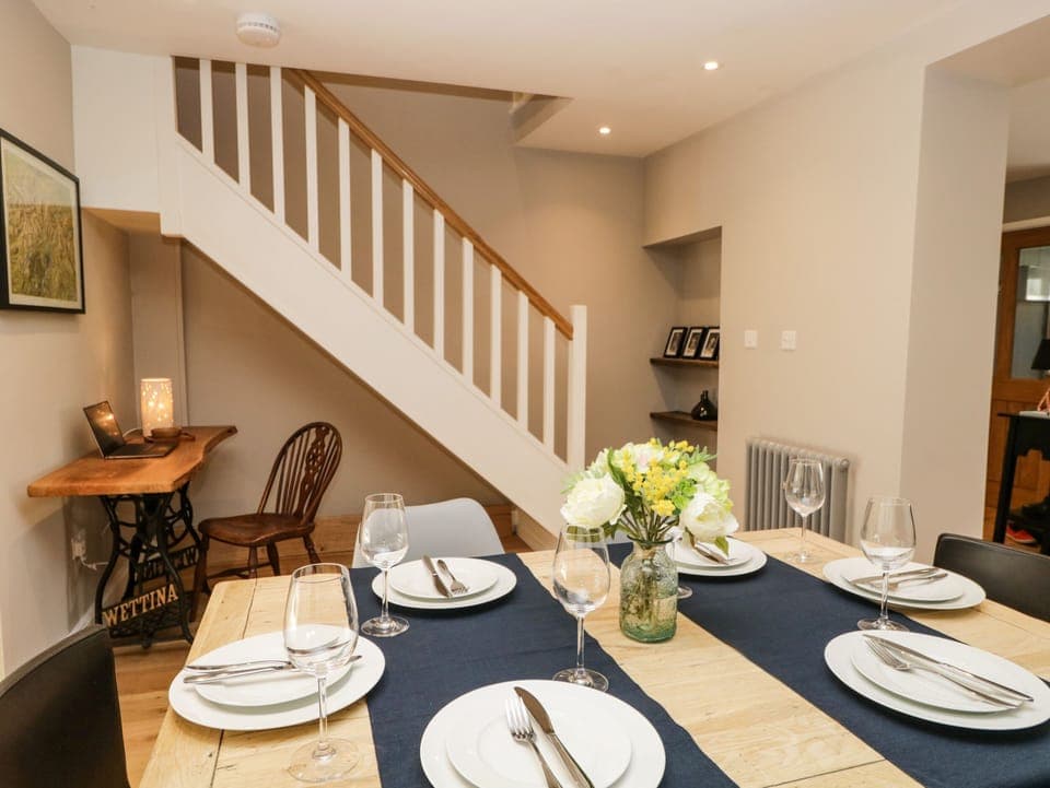 Cottage | Private kitchen | Fridge, dishwasher, electric kettle, toaster