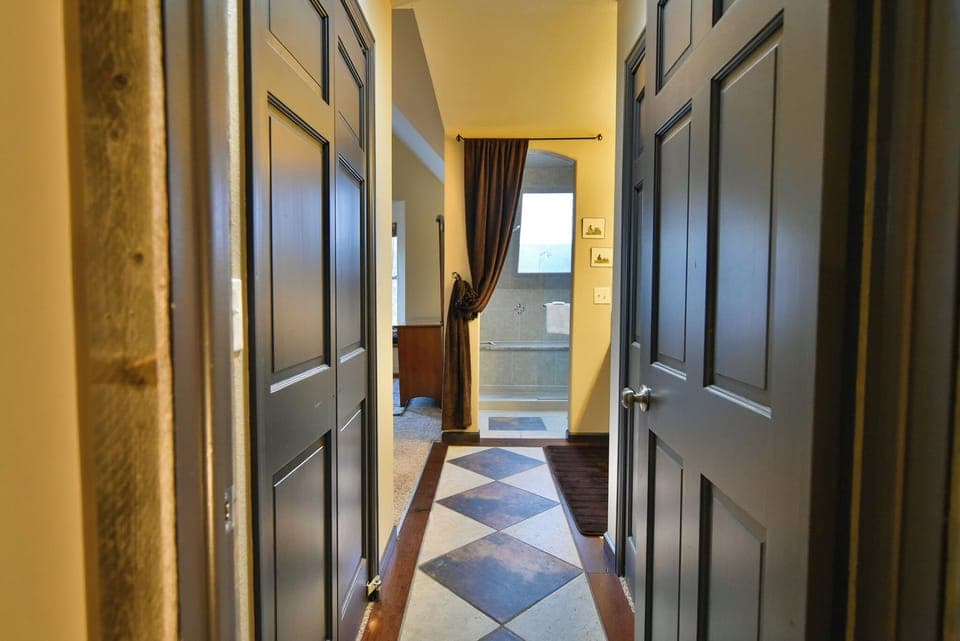 Master Suite Entry - Entry way to the master suite.