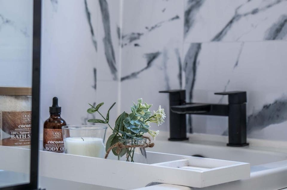 Newell Hill Cottage - 3 Bedroom Cottage - Tenby (22258)