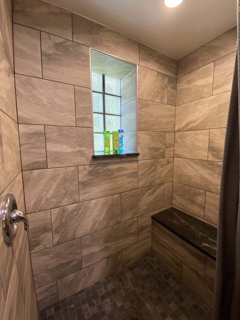 Fine luxury hotels may have showers that are this nice.  