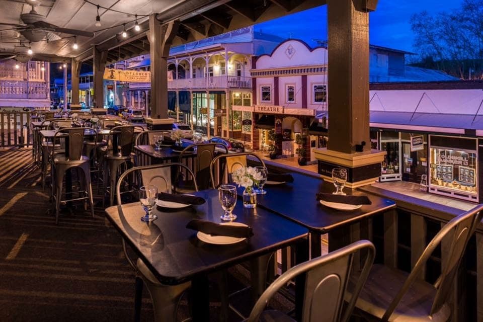 Lunch and dinner served