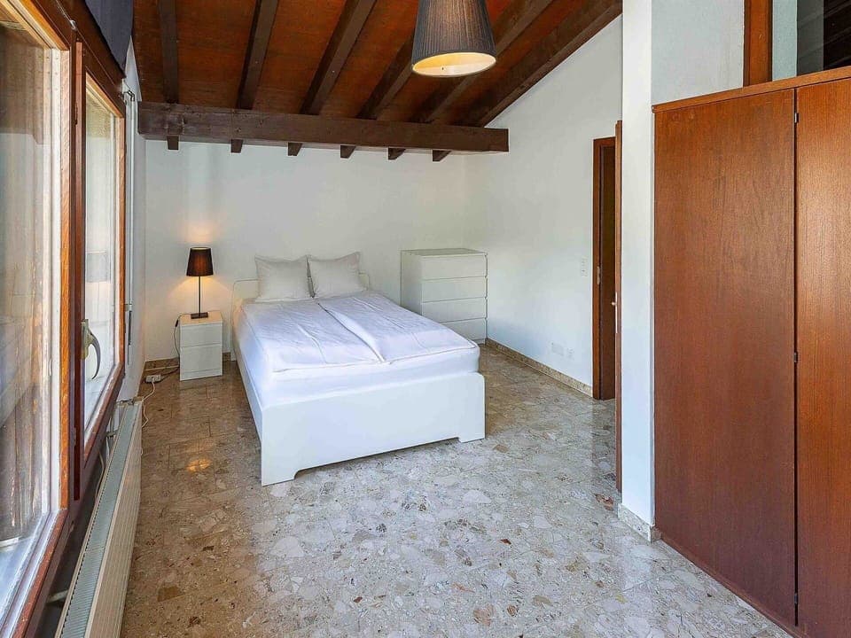 Furniture, Building, Property, Comfort, House, Wood, Bed, Interior Design, Bed Frame, Floor