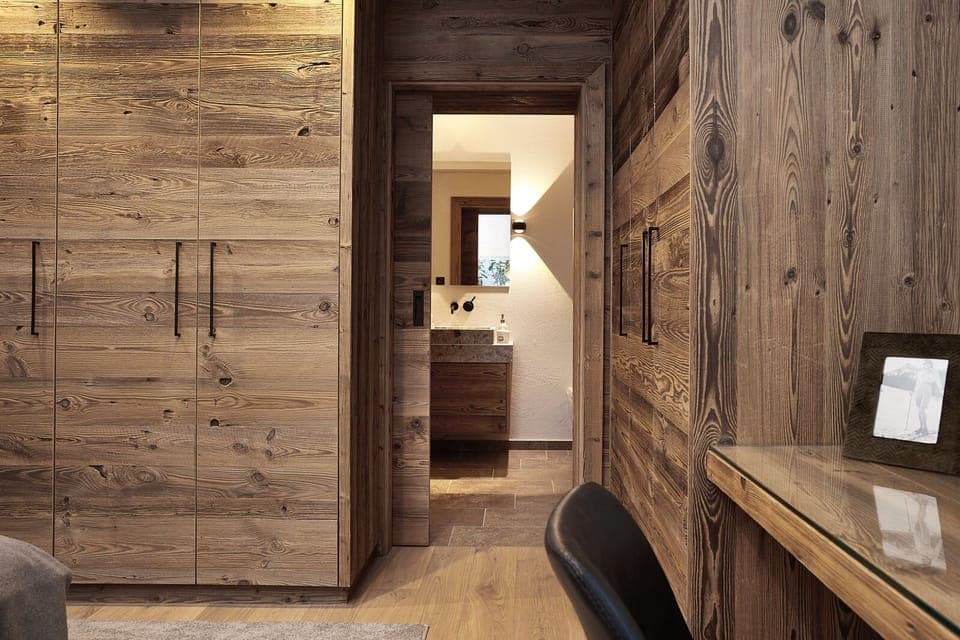 Deluxe Apartment | 4 bedrooms, individually furnished, iron/ironing board, travel crib