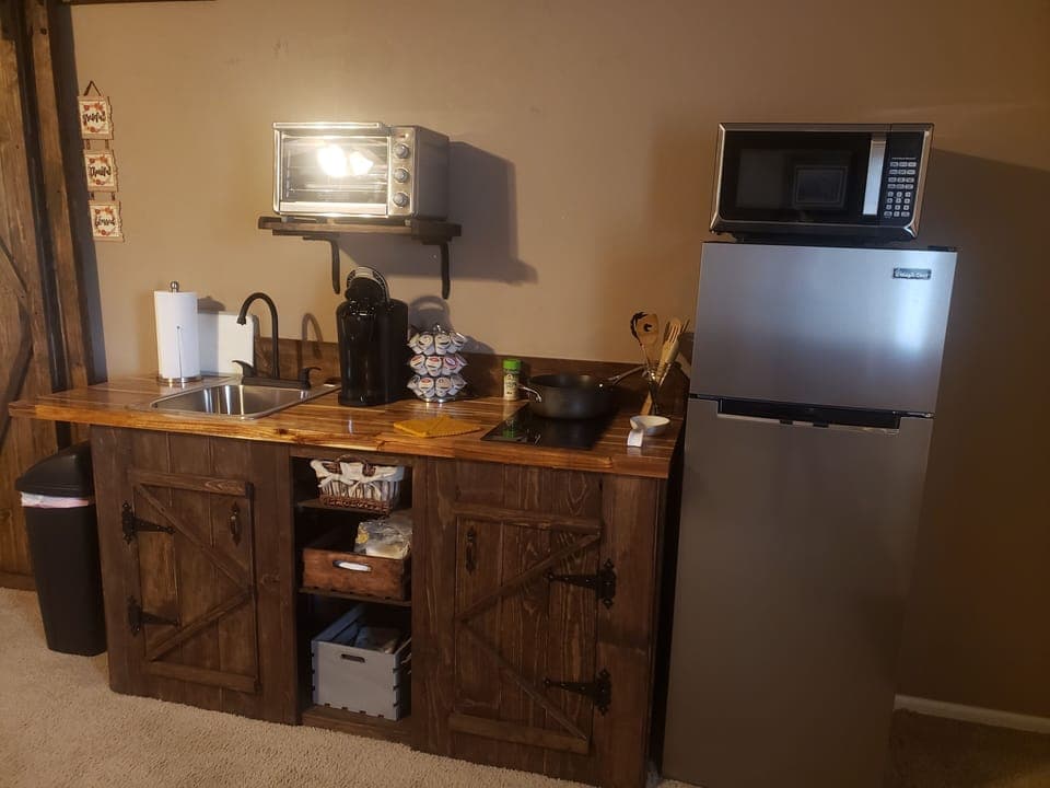 mini kitchen 