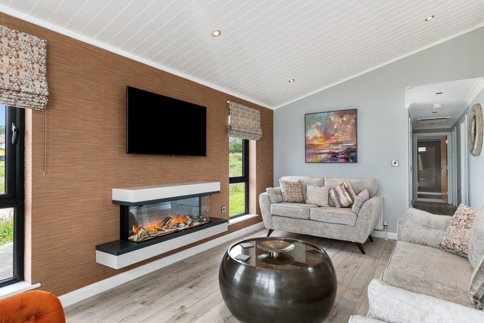 Luxury Lodge, Hot Tub, Pet Friendly