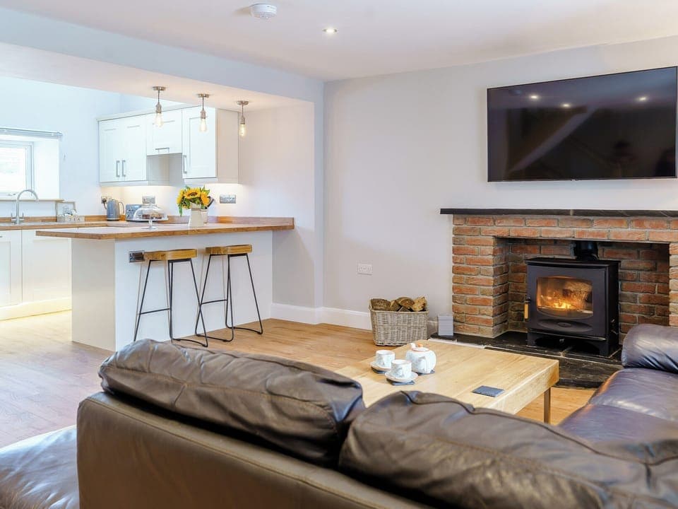 Open plan living space | Cwmporthman Farm Cottage, Blaenporth