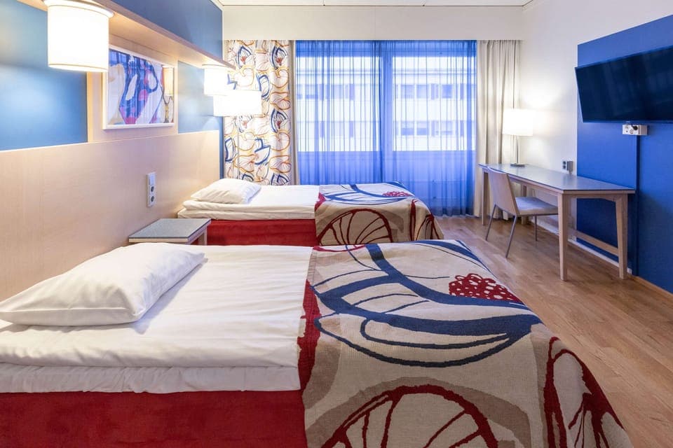 Family Quadruple Room | Desk, blackout drapes, free cribs/infant beds, WiFi