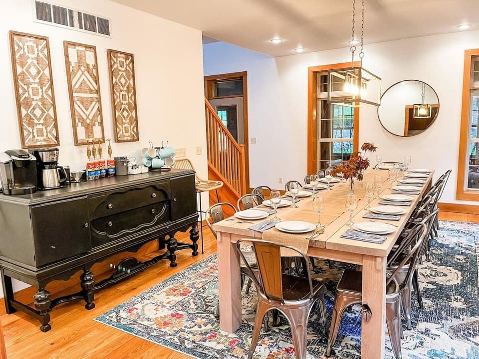 A full coffee and tea bar means everyone starts the day their way—just one more thing that makes group getaways easy.