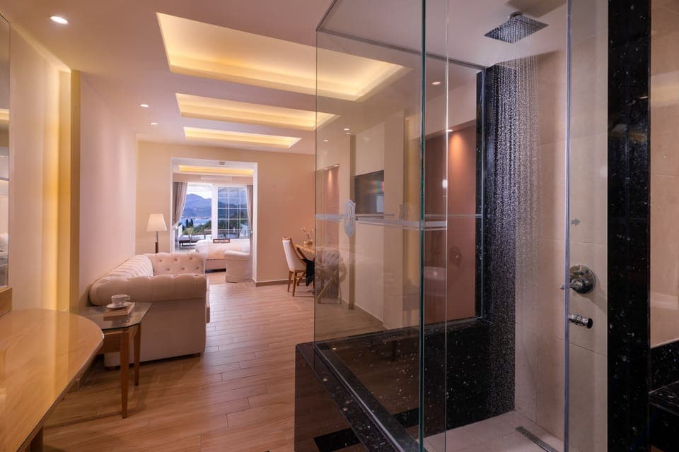 Suite, Private Pool, Sea View | Pillowtop beds, in-room safe, desk, blackout drapes
