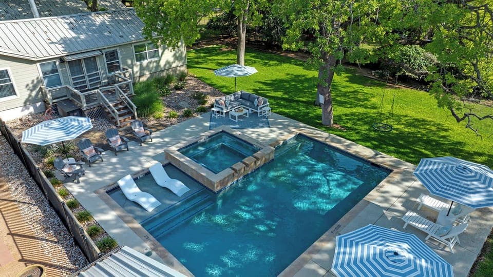 Heated Pool & Spa Retreat