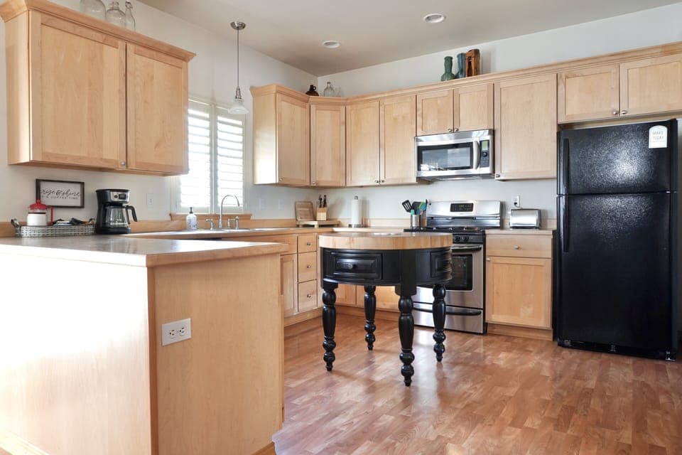 Fully equipped kitchen for cooking-in including oils, spices, kitchen aid mixer