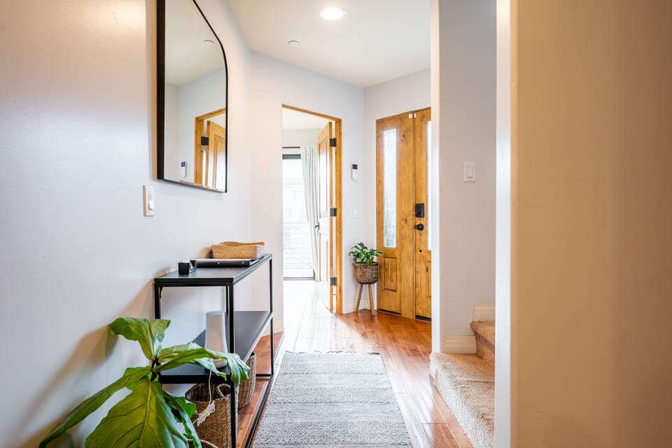 Clean, simple entry way with guest guidebook. 