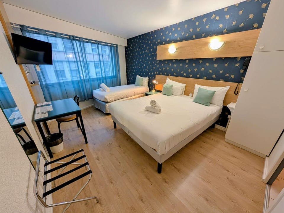 Room, Multiple Beds | Desk, soundproofing, free WiFi, bed sheets